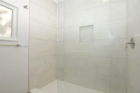 Villa ou maison à vendre à Miami, Floride: 3 chambres, 111.67 m2 № 2059709 - photo 24
