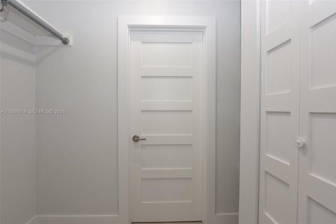 Villa ou maison à vendre à Miami, Floride: 3 chambres, 111.67 m2 № 2059709 - photo 26