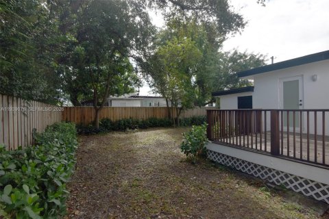 Villa ou maison à vendre à Miami, Floride: 3 chambres, 111.67 m2 № 2059709 - photo 28