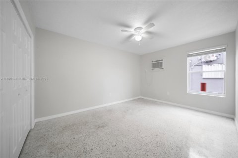 Appartement à louer à Hialeah, Floride: 2 chambres, 83.61 m2 № 1946887 - photo 23