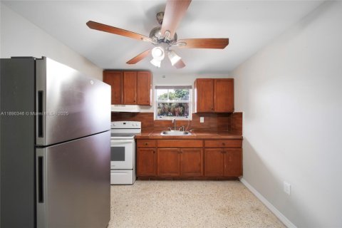 Appartement à louer à Hialeah, Floride: 2 chambres, 83.61 m2 № 1946887 - photo 21