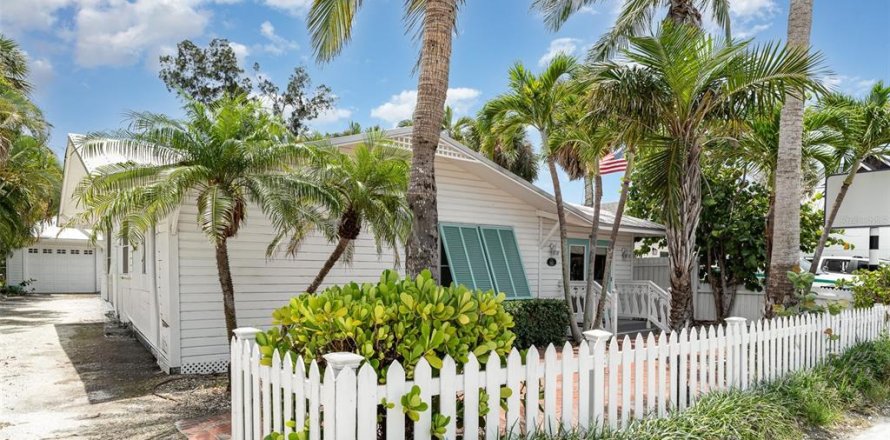 Casa en Anna Maria, Florida 2 dormitorios, 86.96 m2 № 1822602