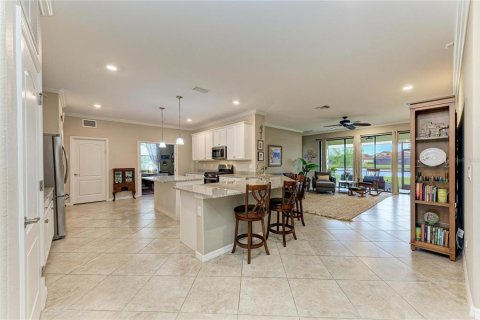 Casa en venta en Lakewood Ranch, Florida, 4 dormitorios, 207.26 m2 № 2209422 - foto 11