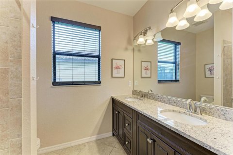Casa en venta en Lakewood Ranch, Florida, 4 dormitorios, 207.26 m2 № 2209422 - foto 21