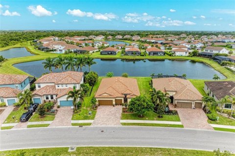 Casa en venta en Lakewood Ranch, Florida, 4 dormitorios, 207.26 m2 № 2209422 - foto 2