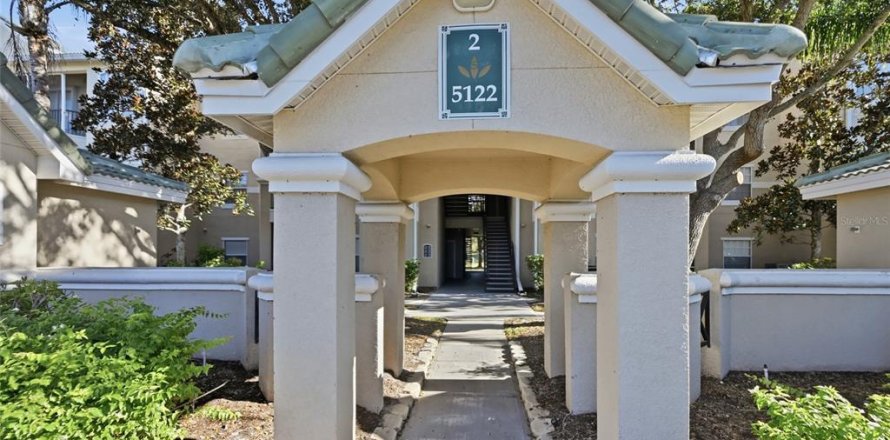 Condo in Sarasota, Florida, 2 bedrooms № 2093115