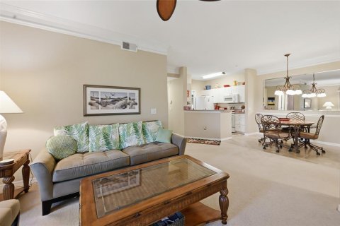 Condo in Sarasota, Florida, 2 bedrooms № 2093115 - photo 7
