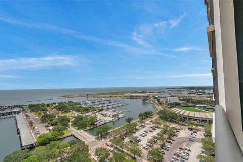 Condominio en alquiler en Saint Petersburg, Florida, 1 dormitorio, 122.63 m2 № 1887114 - foto 26