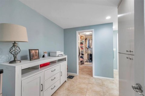 Condominio en alquiler en Saint Petersburg, Florida, 1 dormitorio, 122.63 m2 № 1887114 - foto 19