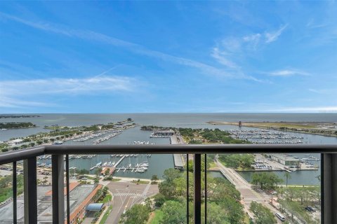 Condominio en alquiler en Saint Petersburg, Florida, 1 dormitorio, 122.63 m2 № 1887114 - foto 24