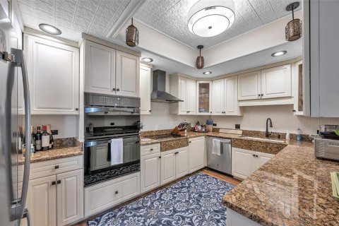 Condominio en alquiler en Saint Petersburg, Florida, 1 dormitorio, 122.63 m2 № 1887114 - foto 12