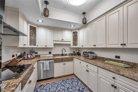 Condominio en alquiler en Saint Petersburg, Florida, 1 dormitorio, 122.63 m2 № 1887114 - foto 14