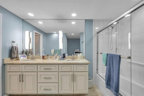 Condominio en alquiler en Saint Petersburg, Florida, 1 dormitorio, 122.63 m2 № 1887114 - foto 21