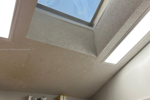 Villa ou maison à vendre à Cutler Bay, Floride: 3 chambres, 108.32 m2 № 1809080 - photo 12