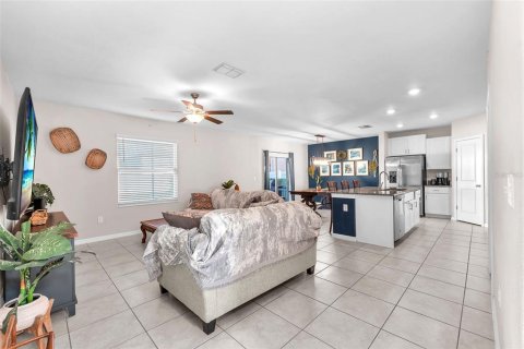 House in Wimauma, Florida 4 bedrooms, 177.81 sq.m. № 1876140 - photo 3