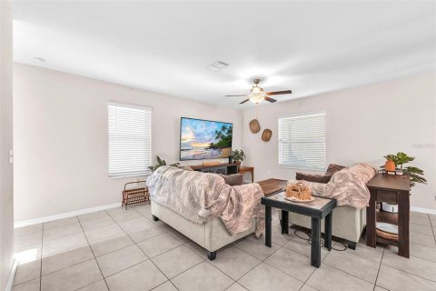 House in Wimauma, Florida 4 bedrooms, 177.81 sq.m. № 1876140 - photo 5