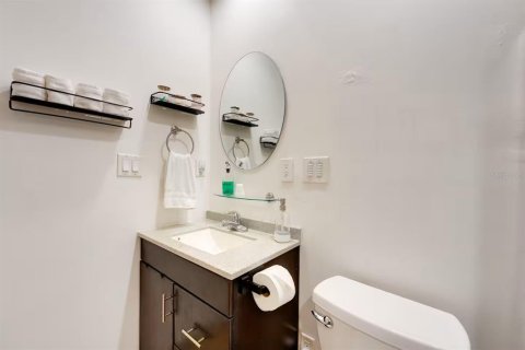 Commercial property in Palm Harbor, Florida 4 bedrooms, 178.28 sq.m. № 2205150 - photo 26