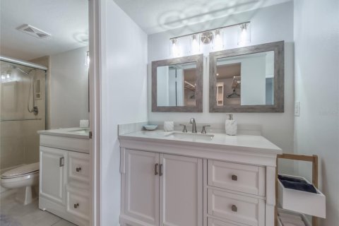 Купить кондоминиум в Сарасота, Флорида 5 комнат, 104.7м2, № 1915476 - фото 24