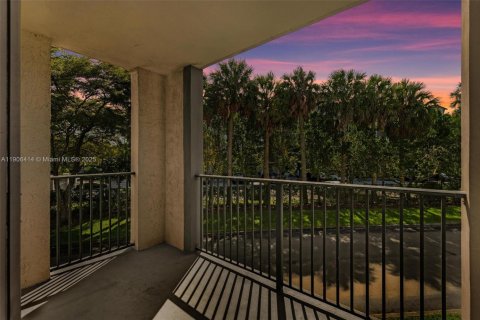 Condo in Doral, Florida, 1 bedroom  № 1956992 - photo 26