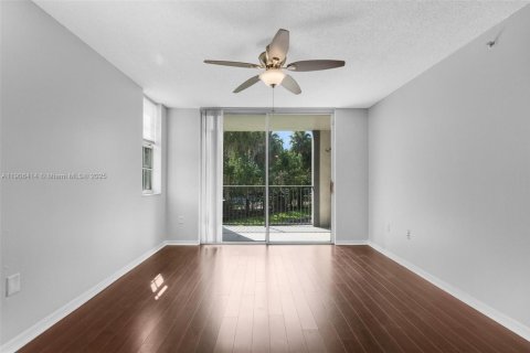 Condo in Doral, Florida, 1 bedroom  № 1956992 - photo 24