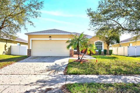House in Kissimmee, Florida 3 bedrooms, 143.16 sq.m. № 2101705