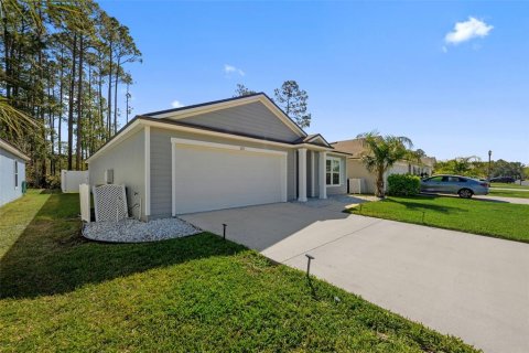 House in Bunnell, Florida 3 bedrooms, 159.23 sq.m. № 1603265 - photo 3