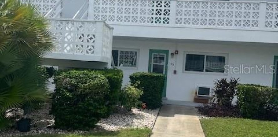Condo in Seminole, Florida, 2 bedrooms № 1591748