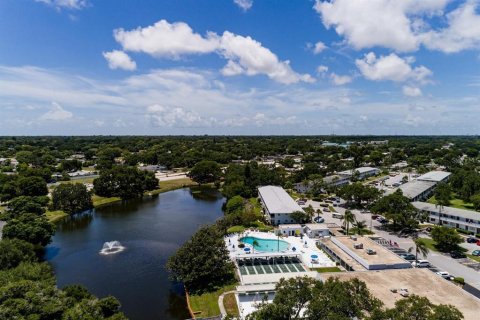 Condo in Seminole, Florida, 2 bedrooms  № 1591748 - photo 16