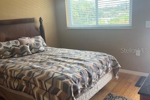Condo in Seminole, Florida, 2 bedrooms  № 1591748 - photo 8