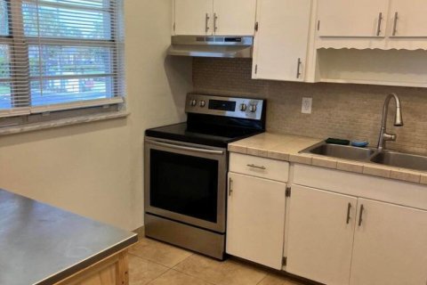Apartment in Stuart, Florida 2 bedrooms, 95.88 sq.m. № 2399952 - photo 4