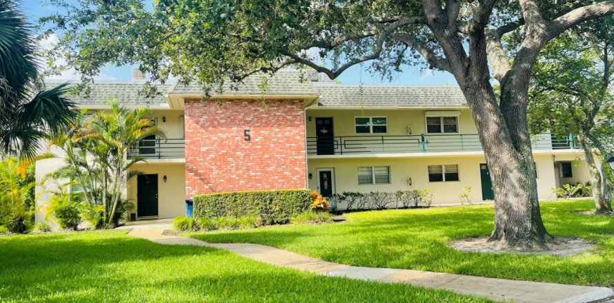 Apartment in Stuart, Florida 2 bedrooms, 95.88 sq.m. № 2399952