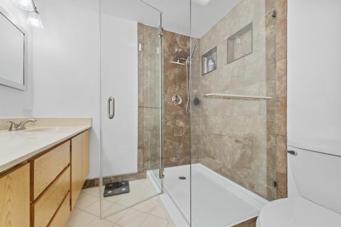 Townhouse in West Palm Beach, Florida 2 bedrooms, 114.83 sq.m. № 2191655 - photo 15