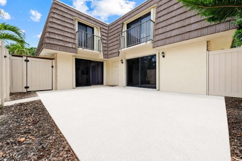 Townhouse in West Palm Beach, Florida 2 bedrooms, 114.83 sq.m. № 2191655
