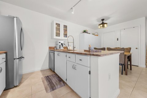 Townhouse in West Palm Beach, Florida 2 bedrooms, 114.83 sq.m. № 2191655 - photo 4
