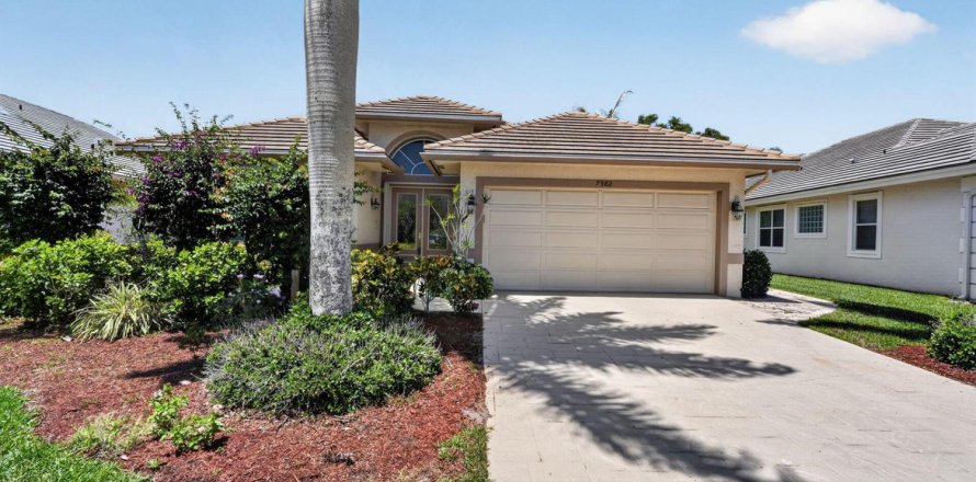 Villa ou maison à Hobe Sound, Floride 4 chambres, 193.7 m2 № 2087466