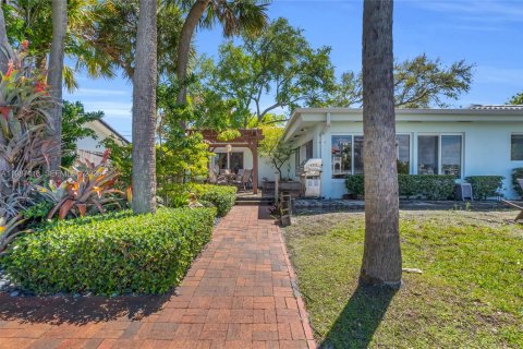 Villa ou maison à vendre à North Miami, Floride: 3 chambres, 173.82 m2 № 2047789 - photo 28