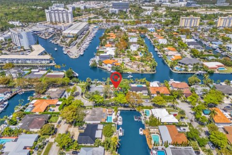 Villa ou maison à vendre à North Miami, Floride: 3 chambres, 173.82 m2 № 2047789 - photo 29