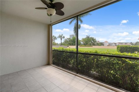 Condominio en venta en North Palm Beach, Florida, 2 dormitorios, 127.18 m2 № 2042599 - foto 11