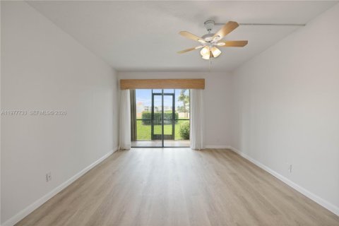 Condominio en venta en North Palm Beach, Florida, 2 dormitorios, 127.18 m2 № 2042599 - foto 18