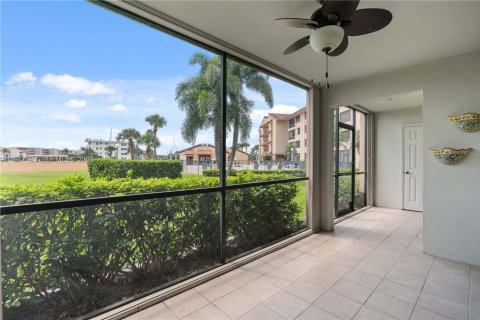 Condominio en venta en North Palm Beach, Florida, 2 dormitorios, 127.18 m2 № 2042599 - foto 15