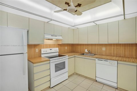 Condominio en venta en Hallandale Beach, Florida, 1 dormitorio, 88.26 m2 № 1891745 - foto 8