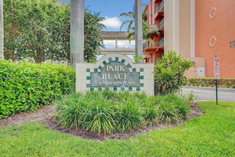 Condominio en venta en West Palm Beach, Florida, 2 dormitorios, 132.29 m2 № 2192902 - foto 2