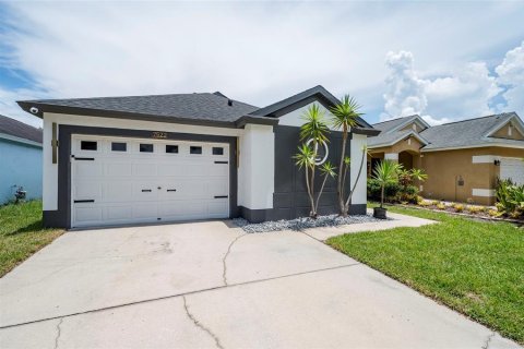 House in Apollo Beach, Florida 3 bedrooms, 123.37 sq.m. № 2219521