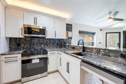Casa en venta en Apollo Beach, Florida, 3 dormitorios, 123.37 m2 № 2219521 - foto 12