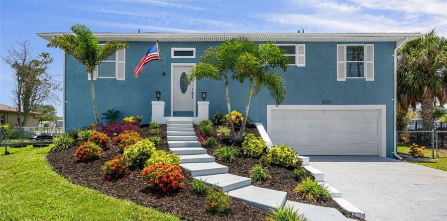 Villa ou maison à Palmetto, Floride 3 chambres, 206.24 m2 № 2199398