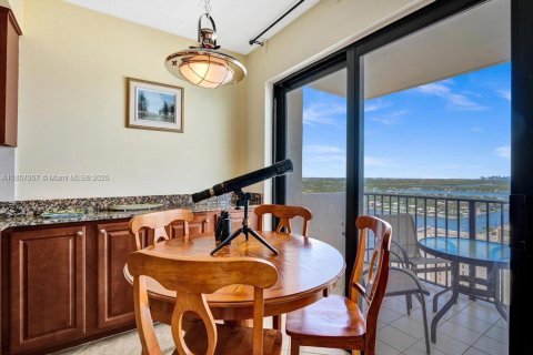 Condo in Hollywood, Florida, 2 bedrooms  № 1888407 - photo 13