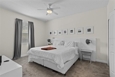 Casa en venta en Kissimmee, Florida, 6 dormitorios, 349.31 m2 № 1916046 - foto 6