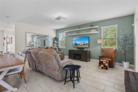 Casa en venta en Kissimmee, Florida, 6 dormitorios, 349.31 m2 № 1916046 - foto 13