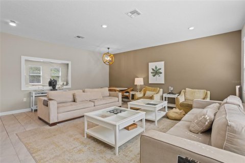 Casa en venta en Kissimmee, Florida, 6 dormitorios, 349.31 m2 № 1916046 - foto 5