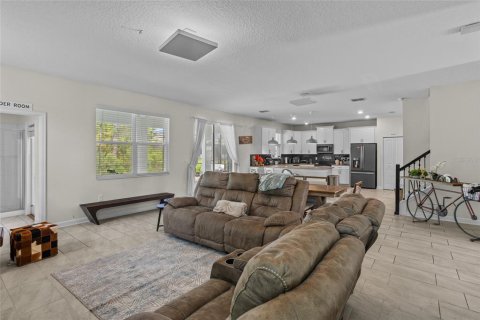 Casa en venta en Kissimmee, Florida, 6 dormitorios, 349.31 m2 № 1916046 - foto 11